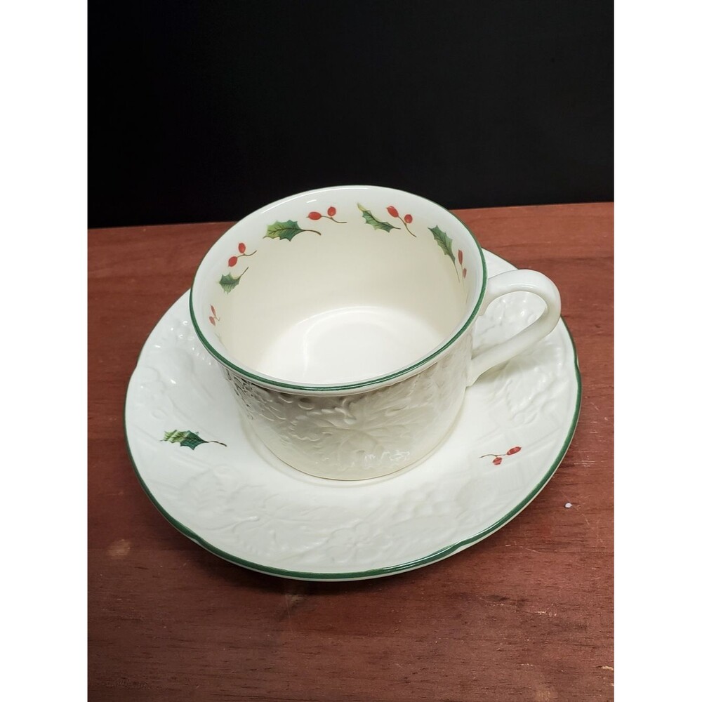 Mikasa English Countryside Season's Holly Flat Cup and Saucer DP006